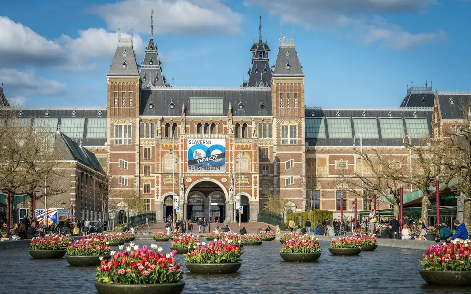 Rijksmuseum and its gardens