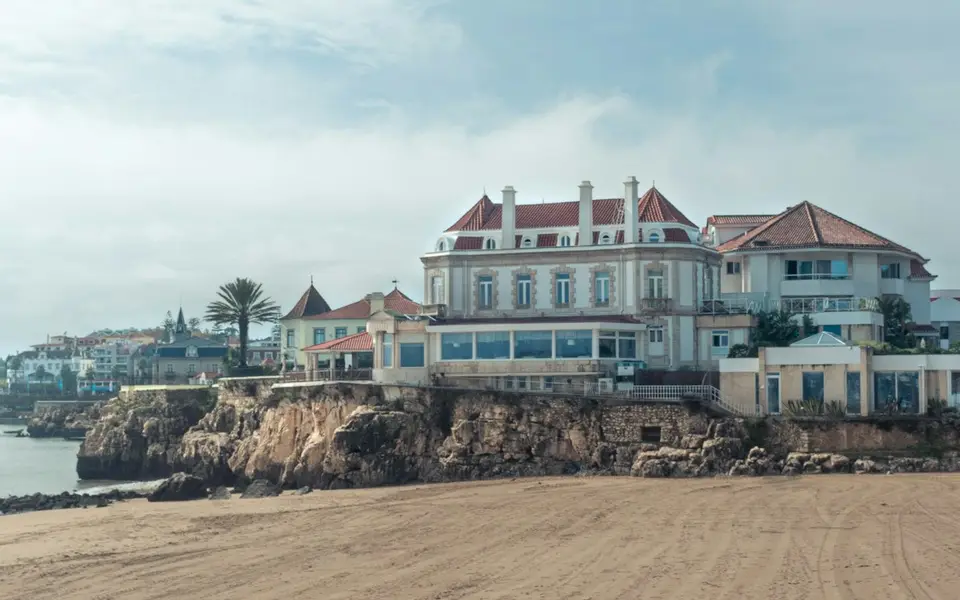 Cascais: beach town